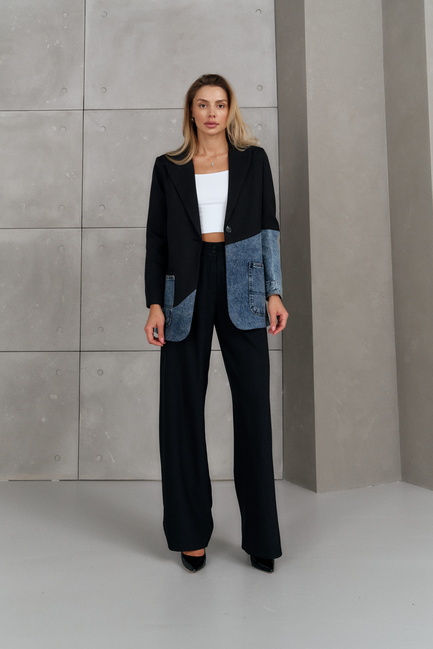 Фото ракурс 3 - Женский черный пиджак EQUILIBRI артикул BW470001 000 Black SS2025