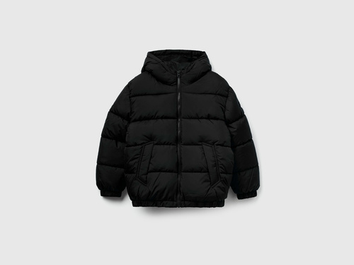 Фото ракурс 1 - Черная куртка Benetton для мальчиков артикул 2WU0CN06N.G 100 25A