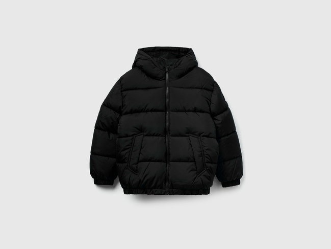 Фото ракурс 1 - Чорна куртка для хлопчиків Benetton артикул 2WU0CN06N.G 100 25A