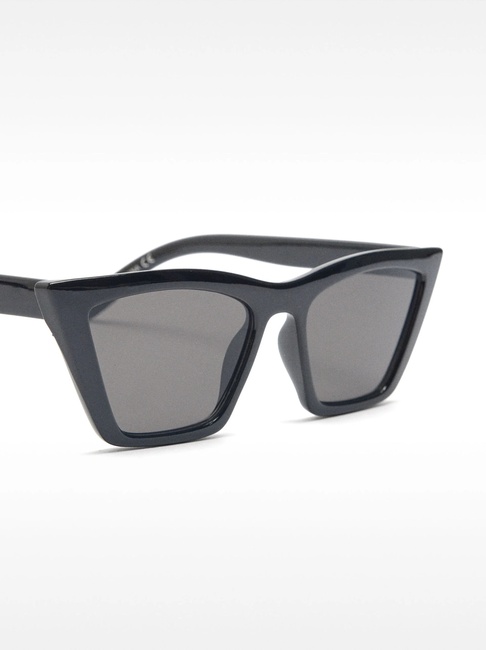 Фото ракурс 3 - Жіночі чорні окуляри Parfois артикул 2278191 BKU FW2025