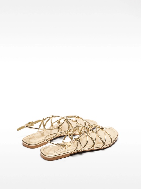 Женские золотые босоножки Parfois артикул 231801 _GD FW2025 Фото ракурс 2 - Женские золотые босоножки Parfois артикул 231801 _GD FW2025