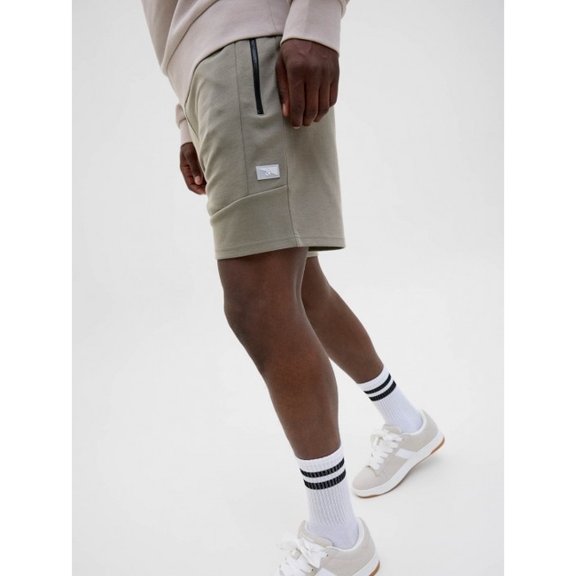 Мужские зеленые шорты Jack & Jones артикул 12186750 Smokey Olive FW2025 Фото ракурс 3 - Мужские зеленые шорты Jack & Jones артикул 12186750 Smokey Olive FW2025