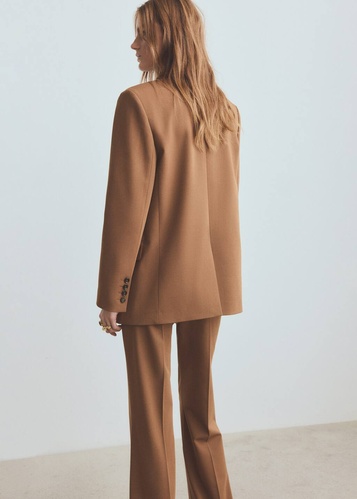 Фото ракурс 2 - Жіночий коричневий пiджак Mango артикул 27021299 17 2 season