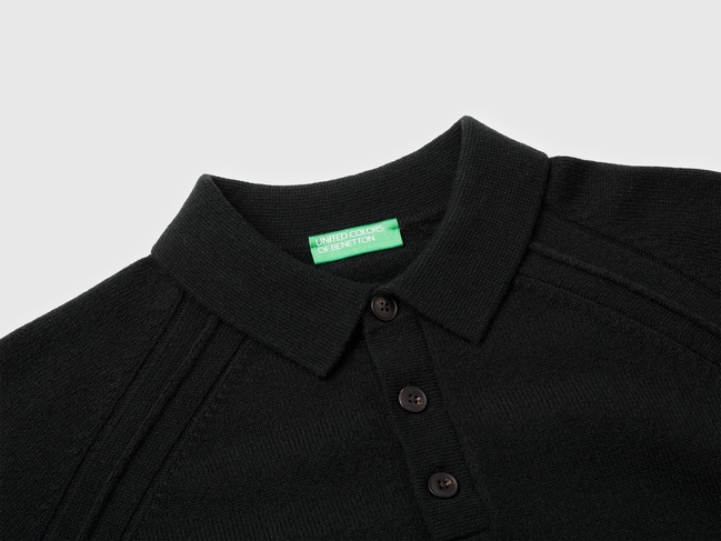 Фото ракурс 5 - Чоловічий чорний светр Benetton артикул 1006U301Q 100 25I