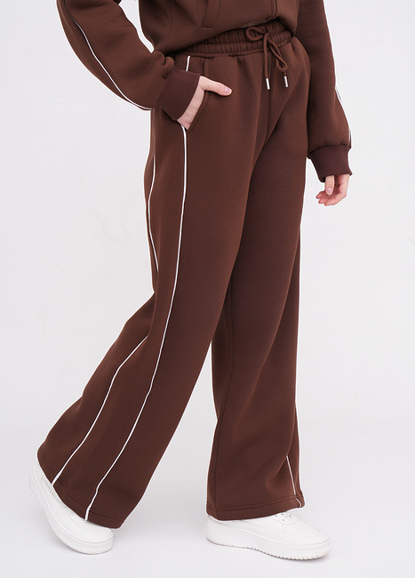 Фото ракурс 1 - Жіночі коричневі штани EQUILIBRI артикул W291 050 200 CINNAMON FW2025