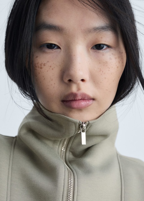 Жіночий хакі светр Mango артикул 87093286 37 8 season Фото ракурс 4 - Жіночий хакі светр Mango артикул 87093286 37 8 season