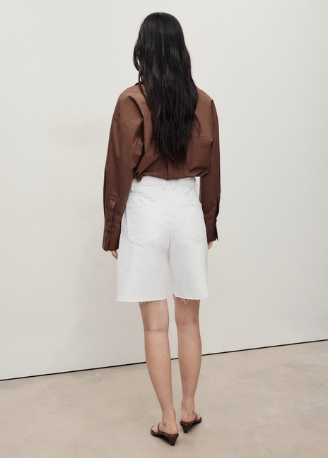 Женские белые шорты Mango артикул 17091178 01 1 season Фото ракурс 2 - Женские белые шорты Mango артикул 17091178 01 1 season