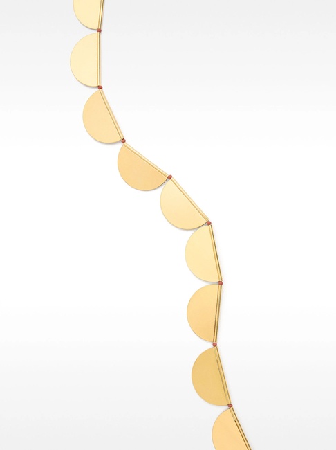 Фото ракурс 2 - Женское золотое ожерелье Parfois артикул 232933 _BU SS2025