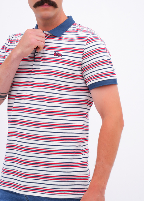 Мужская разноцветная футболка поло Lee Cooper артикул LCM251-1026 Off white FW2025 Фото ракурс 4 - Мужская разноцветная футболка поло Lee Cooper артикул LCM251-1026 Off white FW2025