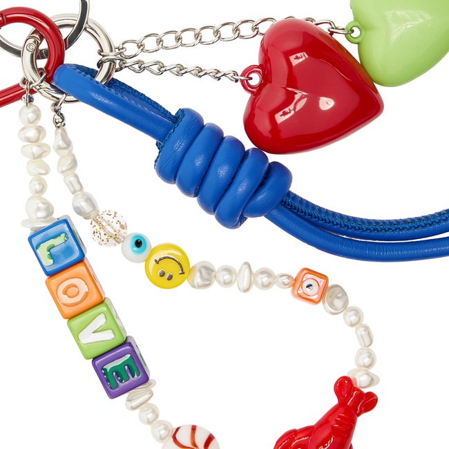 Фото ракурс 2 - Жіночий синій брелок Parfois артикул 234373 _BM FW2025