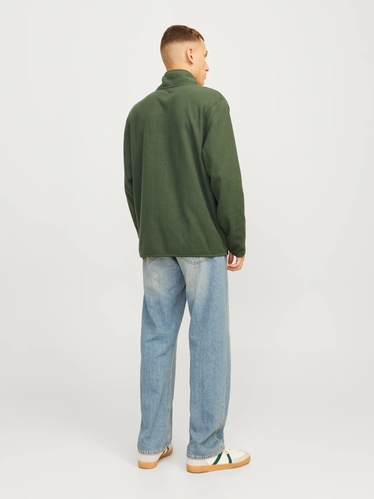 Фото ракурс 2 - Мужское зелёное худи Jack & Jones артикул 12258490 Kombu Green FW2024