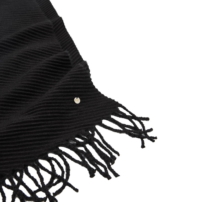 Жіночий чорний шарф Parfois артикул 240326 _BK FW2025 Фото ракурс 2 - Жіночий чорний шарф Parfois артикул 240326 _BK FW2025