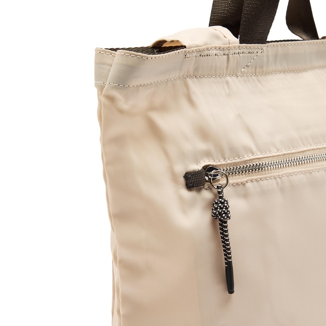 Фото ракурс 3 - Женский молочный рюкзак Parfois артикул 241812 _OW FW2025