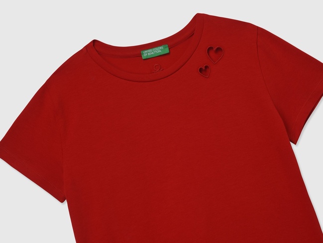 Фото ракурс 3 - Червона футболка для дівчаток Benetton артикул 3P4ZC10O0.G 015 25P