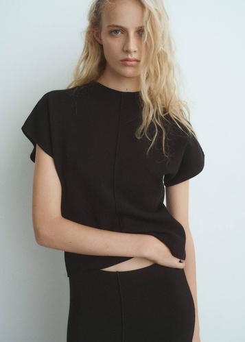 Фото ракурс 1 - Жіночий чорний джемпер Mango артикул 17005829 99 1 season