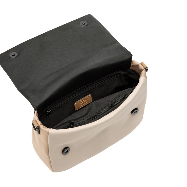 Жіноча чорна сумка Parfois артикул 236804 _BK FW2025 Фото ракурс 4 - Жіноча чорна сумка Parfois артикул 236804 _BK FW2025