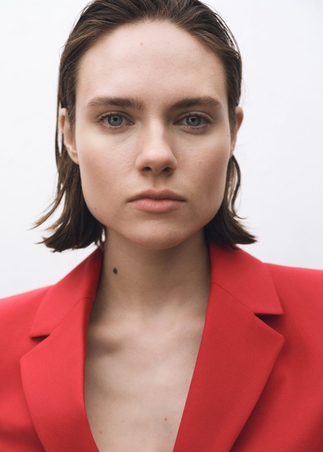 Жіночий червоний пiджак Mango артикул 87094811 70 8 season Фото ракурс 4 - Жіночий червоний пiджак Mango артикул 87094811 70 8 season