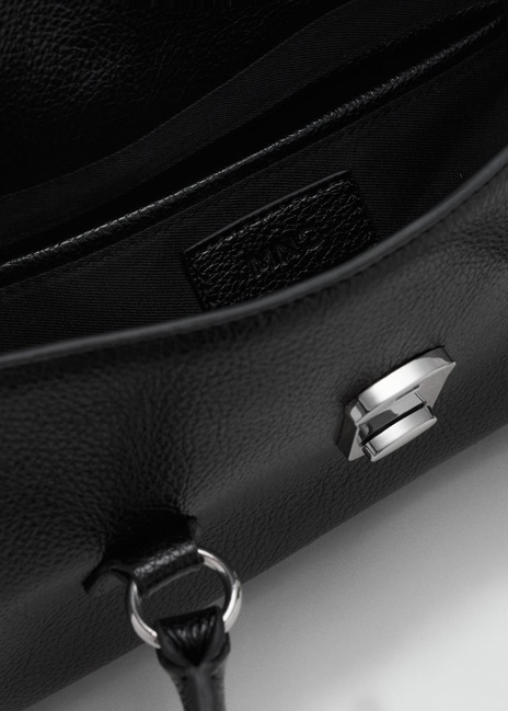 Фото ракурс 4 - Жіноча чорна сумка Mango артикул 17045820 99 1 season