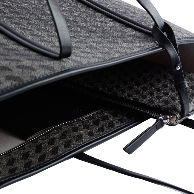 Фото ракурс 4 - Женская черная сумка Parfois артикул 229580 _BK FW2025