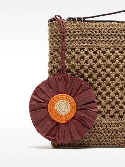 Женская бежевая сумка Parfois артикул 234760 NCM FW2025 Фото ракурс 4 - Женская бежевая сумка Parfois артикул 234760 NCM FW2025