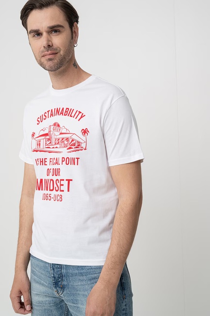 Мужская белая футболка Benetton артикул 3I1XU10A4 904 25P Фото ракурс 1 - Мужская белая футболка Benetton артикул 3I1XU10A4 904 25P