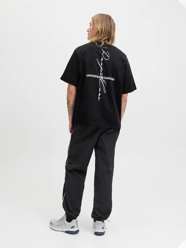 Фото ракурс 2 - Чоловіча чорна футболка Jack & Jones артикул 12283351 Black FW2025