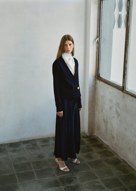 Фото ракурс 4 - Жіночий синій кардиган Mango артикул 17075982 56 1 season