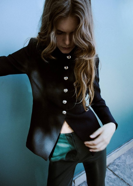 Жіночі зелені брюки Mango артикул 17097803 43 1 season Фото ракурс 3 - Жіночі зелені брюки Mango артикул 17097803 43 1 season