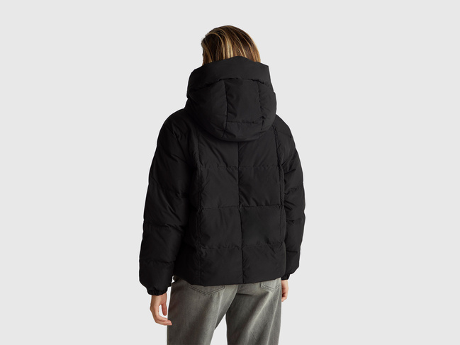 Фото ракурс 2 - Жіноча чорна куртка Benetton артикул 22T6DN086 100 25A