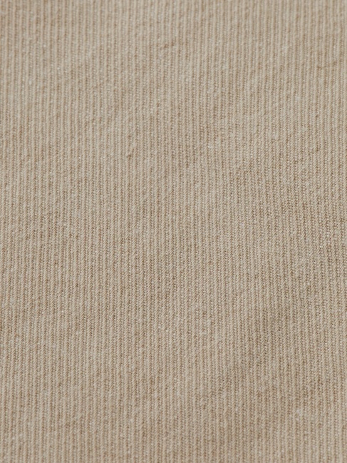 Мужские бежевые брюки SCOTCH & SODA артикул 181173 260 FW2025 Фото ракурс 7 - Мужские бежевые брюки SCOTCH & SODA артикул 181173 260 FW2025