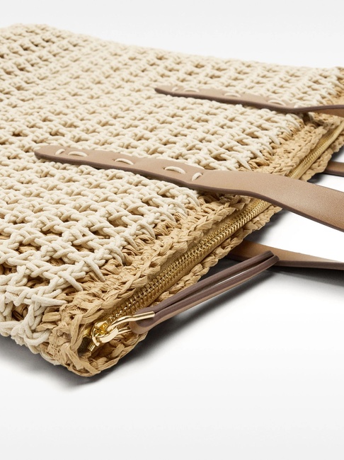 Фото ракурс 3 - Жіноча бежева сумка Parfois артикул 229855 NCL SS2025