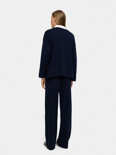 Фото ракурс 2 - Жіночий синій светр Parfois артикул 239792 _NV FW2025