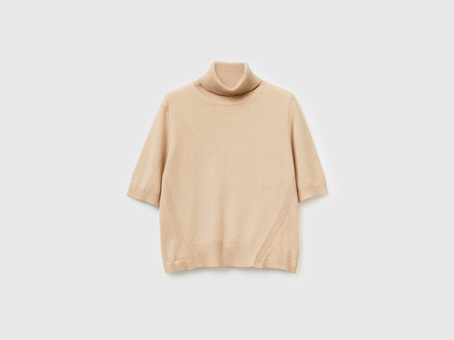 Женская бежевая футболка Benetton артикул 102HD203X 994 25A Фото ракурс 6 - Женская бежевая футболка Benetton артикул 102HD203X 994 25A