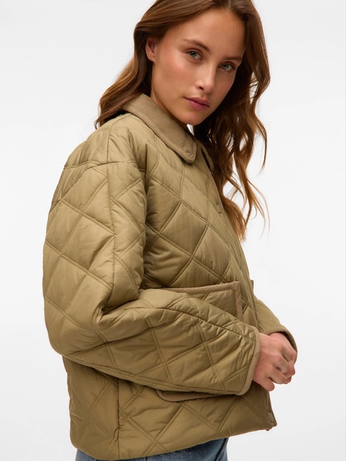 Фото ракурс 5 - Женская зеленая куртка Vero Moda артикул 10336024 Mermaid FW2025