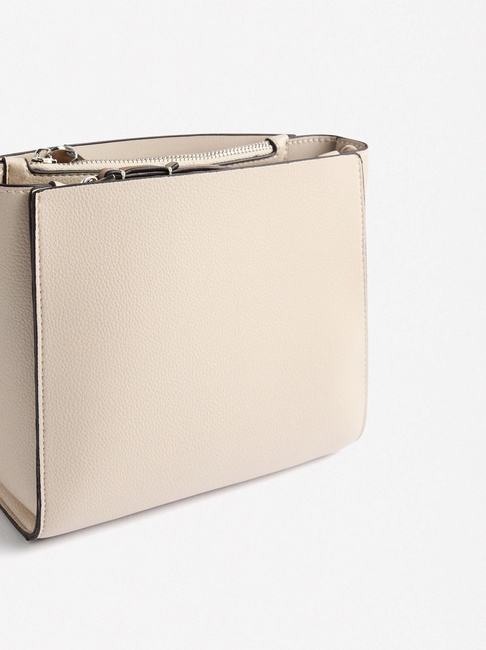 Жіноча молочна сумка Parfois артикул 230325 _EC SS2025 Фото ракурс 4 - Жіноча молочна сумка Parfois артикул 230325 _EC SS2025