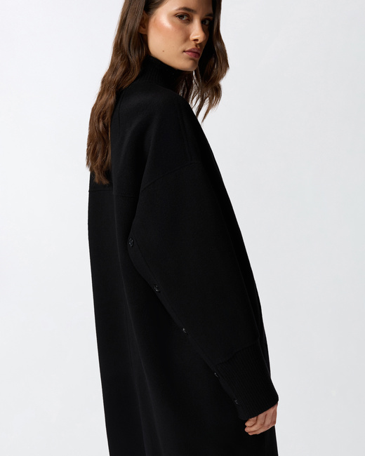 Фото ракурс 4 - Женское черное пальто Pinko артикул 105404-A1ZQ Z99 FW2025