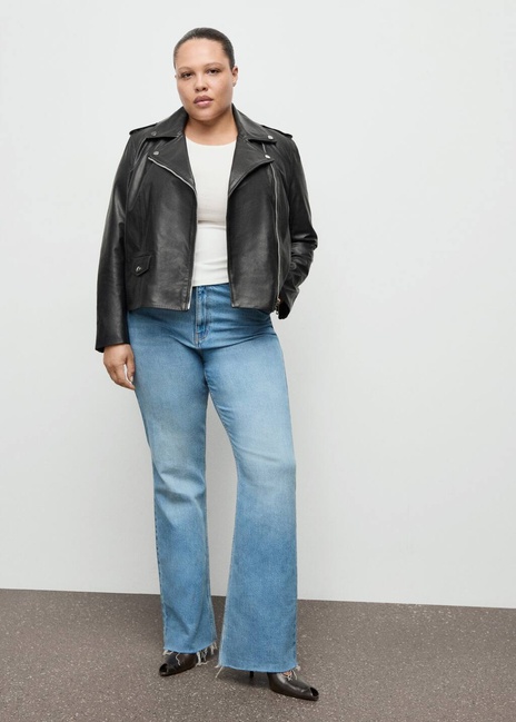 Женская черная куртка Mango артикул 27081278 99 2 season Фото ракурс 5 - Женская черная куртка Mango артикул 27081278 99 2 season