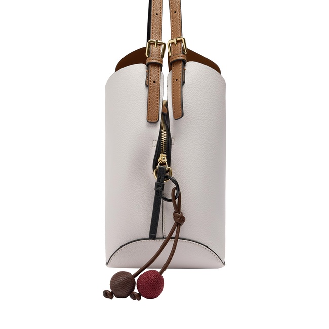 Жіноча біла сумка Parfois артикул 233308 _WT FW2025 Фото ракурс 3 - Жіноча біла сумка Parfois артикул 233308 _WT FW2025