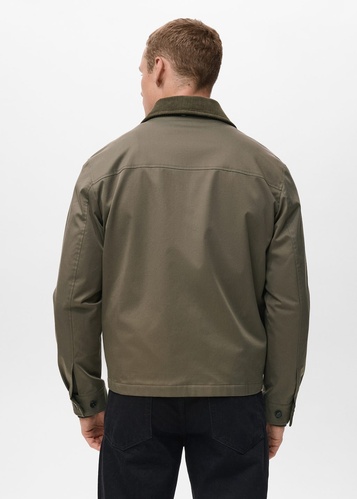 Фото ракурс 2 - Чоловіча зелена куртка Mango артикул 17005973 36 1 season