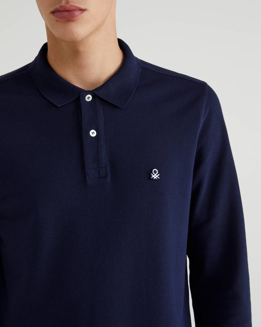 Мужской синий лонгслив Benetton артикул 3089J3204 016 25A Фото ракурс 3 - Мужской синий лонгслив Benetton артикул 3089J3204 016 25A