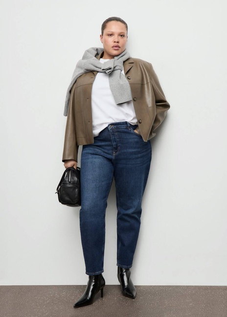 Женские синие джинсы Mango артикул 27011237 TO 2 season Фото ракурс 5 - Женские синие джинсы Mango артикул 27011237 TO 2 season