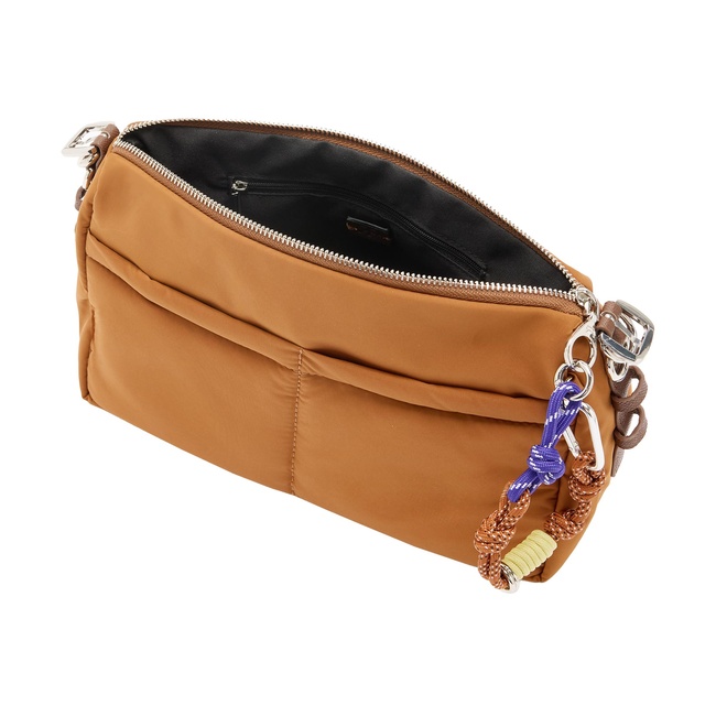 Жіноча коричнева сумка Parfois артикул 240807 _CA FW2025 Фото ракурс 4 - Жіноча коричнева сумка Parfois артикул 240807 _CA FW2025