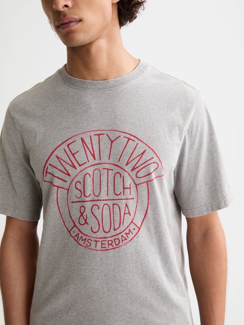 Фото ракурс 4 - Чоловіча сіра футболка SCOTCH & SODA артикул 180883 030 FW2025