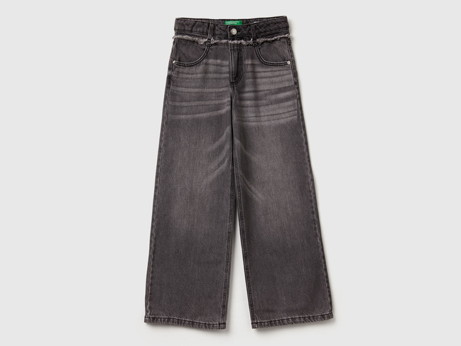 Фото ракурс 1 - Сірі джинси для дівчаток Benetton артикул 488PCE04B.G 700 25A