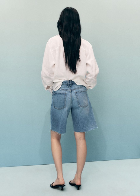 Фото ракурс 2 - Женские синие шорты Mango артикул 17081193 TM 1 season