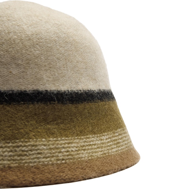 Фото ракурс 3 - Жіночий зелений капелюх Parfois артикул 238184 _KK FW2025