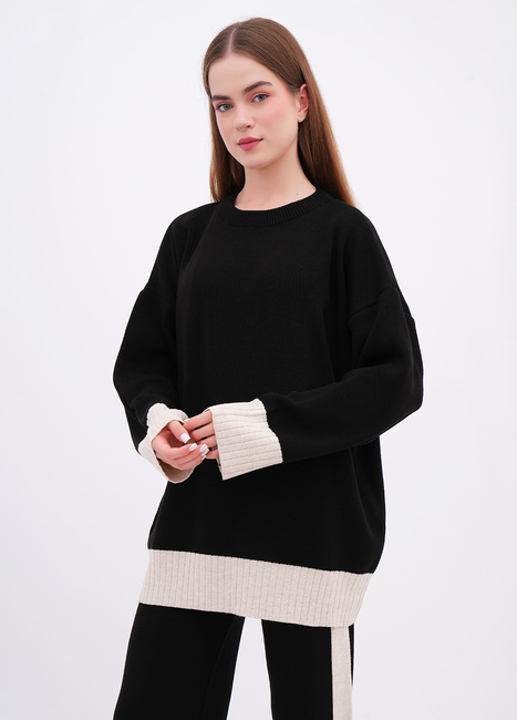 Фото ракурс 1 - Женский черный свитер EQUILIBRI артикул W391 039 100 Black FW2025