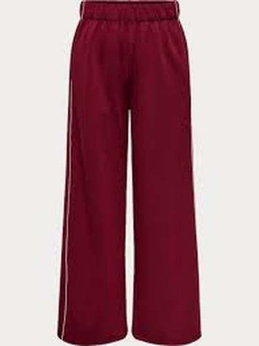 Фото ракурс 1 - Женские бордовые штаны Only артикул 15352831 Cabernet FW2025