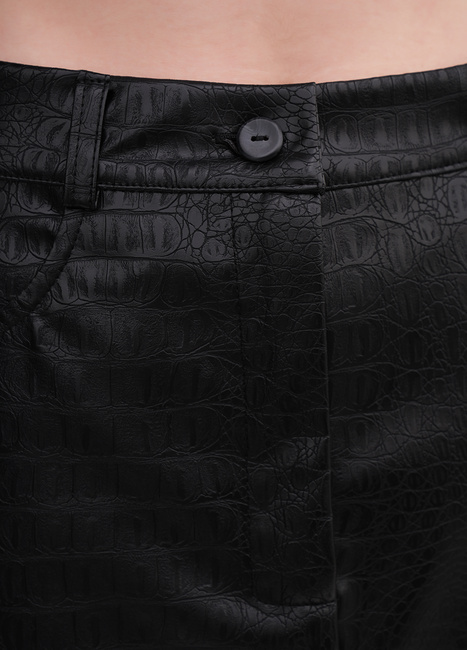 Жіноча чорна спiдниця EQUILIBRI артикул W491 074 300 Black FW2025 Фото ракурс 4 - Жіноча чорна спiдниця EQUILIBRI артикул W491 074 300 Black FW2025