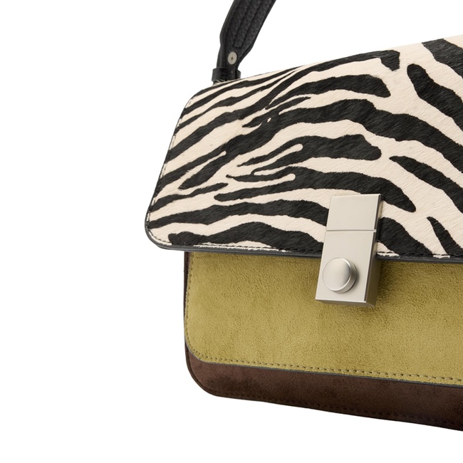 Фото ракурс 2 - Женская зеленая сумка Parfois артикул 243404 _LM SS2026